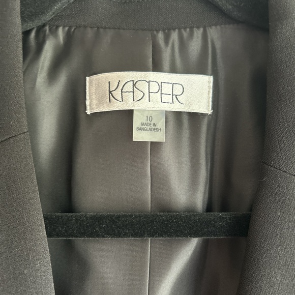 Kasper Women's Classic Black Suit Jacket - Picture 2 of 3